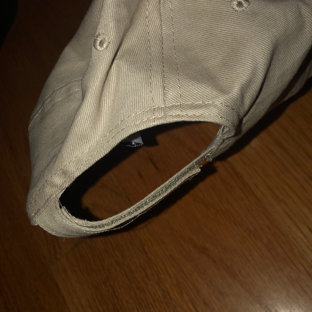Hat - Picture 3 of 4